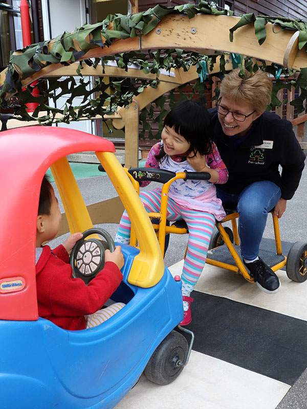 little-tikes-800×600 Outdoor play